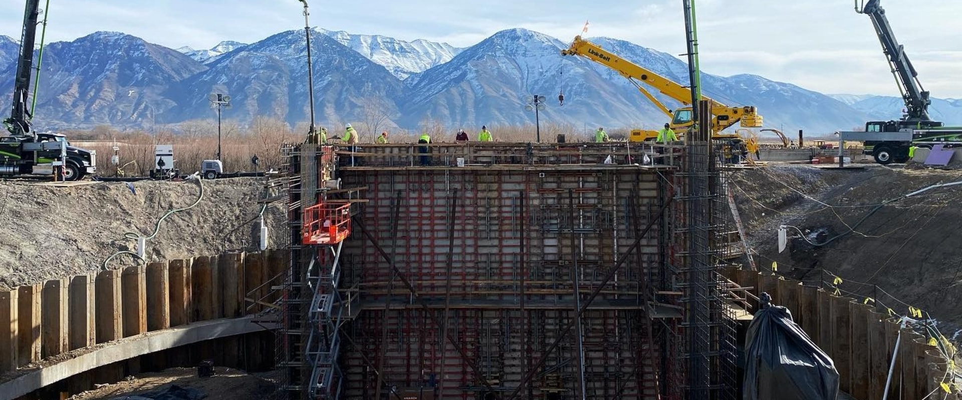 Removing debris and damaged materials from structure: A Comprehensive Guide